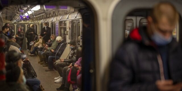 ΔΟΜ: Διακρίσεις και βία κατά μεταναστών και φοιτητών που προσπαθούν να φύγουν από την Ουκρανία