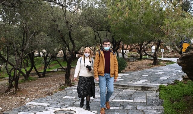 Κορονοϊός: 7.388 νέα κρούσματα σήμερα στην Αττική