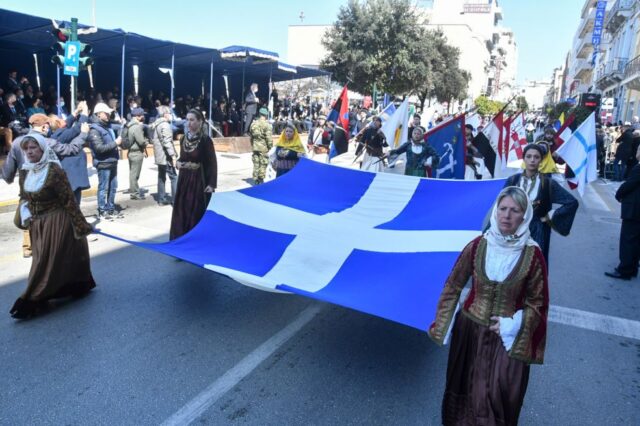 25η Μαρτίου: Με λαμπρότητα οι παρελάσεις σε όλη την Ελλάδα