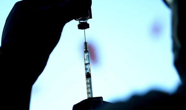 Εμβόλιο Pfizer: Λιγότερο αποτελεσματικό στα παιδιά 5-11 ετών