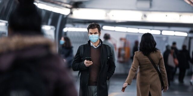 Ιταλία: Τέλος το “πράσινο πάσο” στα ΜΜΜ, υποχρεωτική παραμένει η χρήση μάσκας