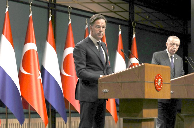 Τουρκία: Της έπλεξε το εγκώμιο ο Ολλανδός Πρωθυπουργός -“Ικανοποιημένοι από τον ηγετικό της ρόλο”