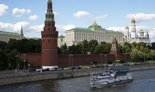 Booking, Expedia, Airbnb, Tripadvisor και άλλοι παγώνουν τις δραστηριότητες τους στη Ρωσία