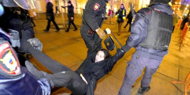 Ρωσία: Διαδηλώνουμε για τους παππούδες μας που βρίσκονταν στα γκουλάγκ