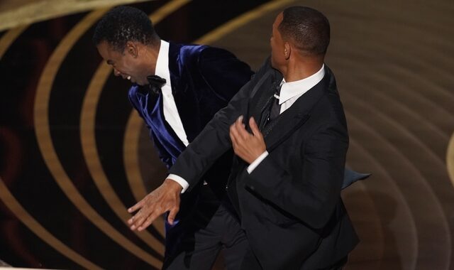 Όσκαρ 2022: Ο Will Smith χαστούκισε τον Chris Rock – Μην ξαναπιάσεις τη γυναίκα μου στο στόμα σου