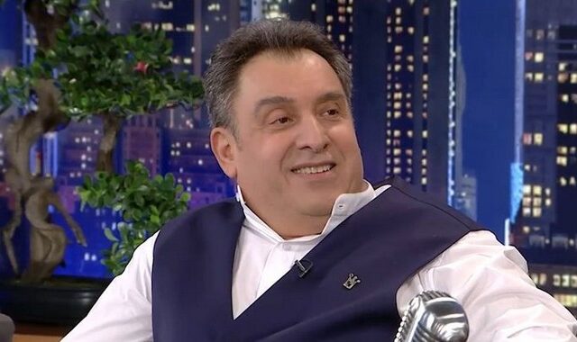 Πάνος Σταθακόπουλος: “Όταν ήρθα στην Αθήνα πουλούσα κάλτσες και μπρίκια σε πάγκους για να τα βγάλω πέρα”