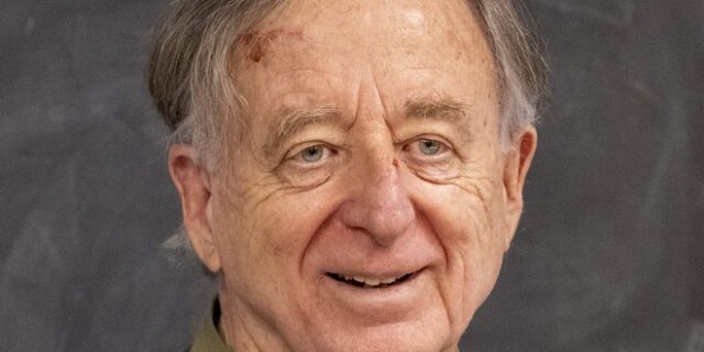 “Νόμπελ” Μαθηματικών: Στον Αμερικανό Ντένις Σάλιβαν το Βραβείο Άμπελ 2022