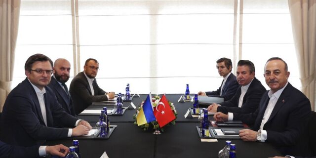 Πόλεμος στην Ουκρανία: “Άκαρπη” η συνάντηση Λαβρόφ – Κουλέμπα στην Αττάλεια