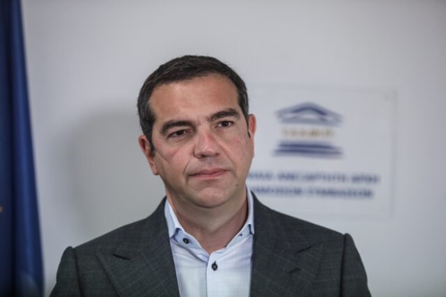 Τσίπρας: Η κυβέρνηση ωθεί την κοινωνία σε ανθρωπιστική κρίση