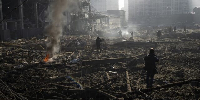Πόλεμος στην Ουκρανία: Συνεχίζονται οι μάχες – Προσπάθειες εκκένωσης της Μαριούπολης