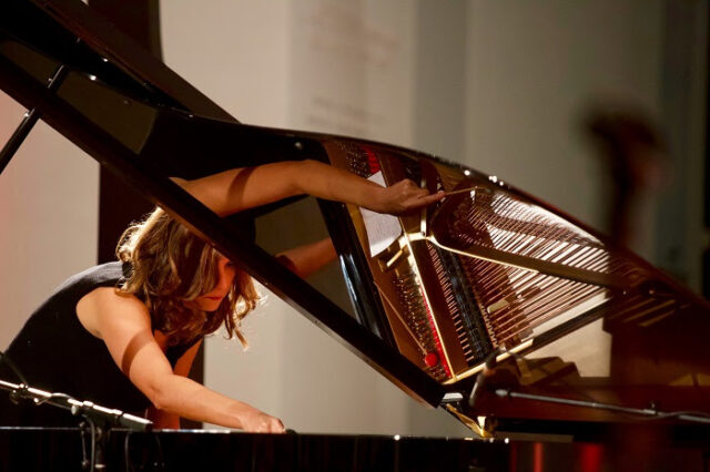 Tania Giannouli Trio: Απρόσμενοι ήχοι και συνδυασμοί σε ένα ατμοσφaιρικό live