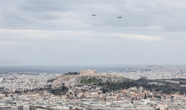 Μαχητικά αεροσκάφη: Γιατί θα πετάξουν πάνω από την Αθήνα σήμερα