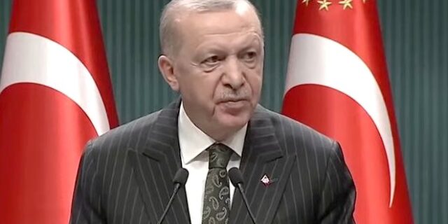 Πόλεμος στην Ουκρανία: “Στέλνω τον Τσαβούσογλου να μιλήσει με Μόσχα και Κίεβο” λέει ο Ερντογάν