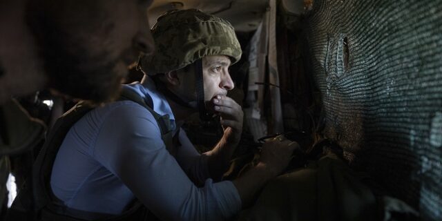 THE TIMES: Ο Ζελένσκι επέζησε από 3 απόπειρες δολοφονίας την περασμένη εβδομάδα