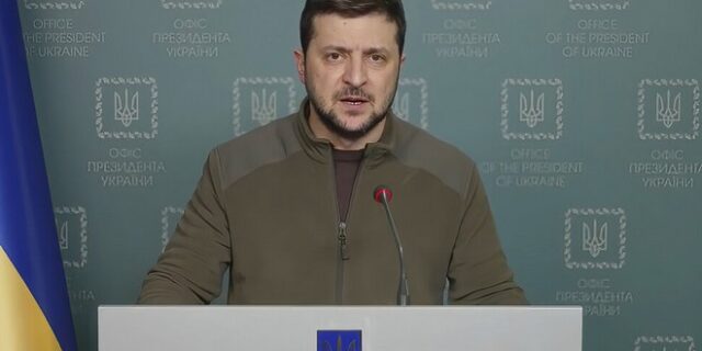 Πόλεμος στην Ουκρανία: Ο Ζελένσκι διαμηνύει πως οι πιλότοι της Πολεμικής Αεροπορίας της Ρωσίας “θα πληρώσουν”