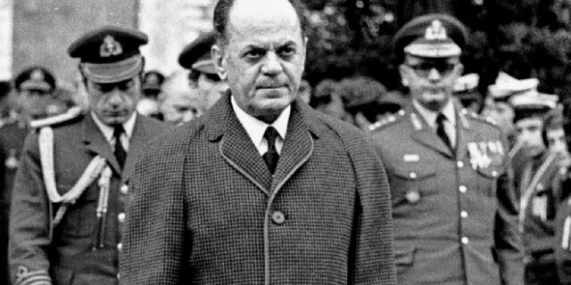 ΣΥΡΙΖΑ για 21η Απριλίου: “Στο πλευρό των λαών που αντιμετωπίζουν με τη βία συνθήκες συνταγματικής αλλαγής”