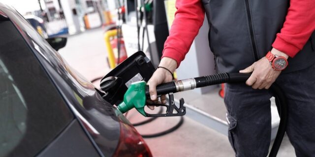 Fuel Pass: Τι πρέπει να ξέρετε για την επιδότηση που θα ανακοινωθεί σήμερα