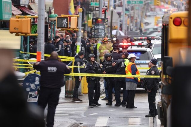 Νέα Υόρκη: Πυροβολισμοί στο μετρό – Τουλάχιστον 16 τραυματίες