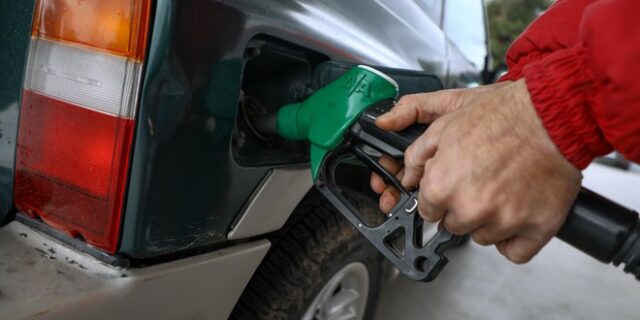 Πάσχα στο χωριό; – Βρες τα πιο φθηνά βενζινάδικα κοντά σου