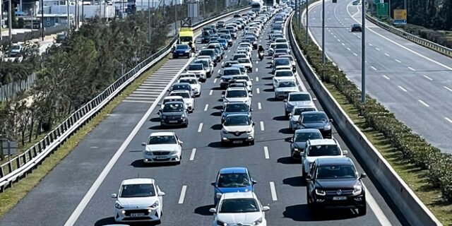 Κίνηση στους δρόμους: Προβλήματα στον Κηφισό – LIVE ΧΑΡΤΗΣ