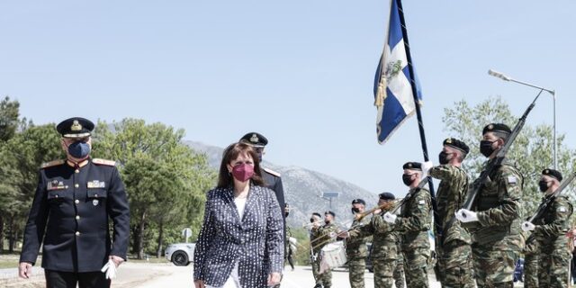 Σακελλαροπούλου: “Από το φρόνημα των Ενόπλων Δυνάμεων αντλούμε πίστη και αισιοδοξία για το παρόν και το μέλλον”