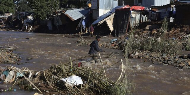 Πλημμύρες στη Νότια Αφρική: Πάνω από 340 νεκροί και 41.000 πληγέντες