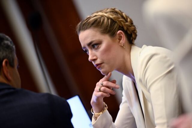 Amber Heard: Η ηθοποιός πάσχει από δύο διαταραχές προσωπικότητας, κατέθεσε ψυχολόγος