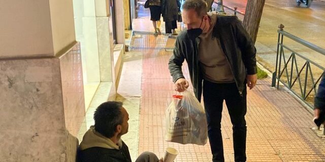 Πάσχα 2022: Στο πλευρό των αστέγων η “ΑΠΟΣΤΟΛΗ”