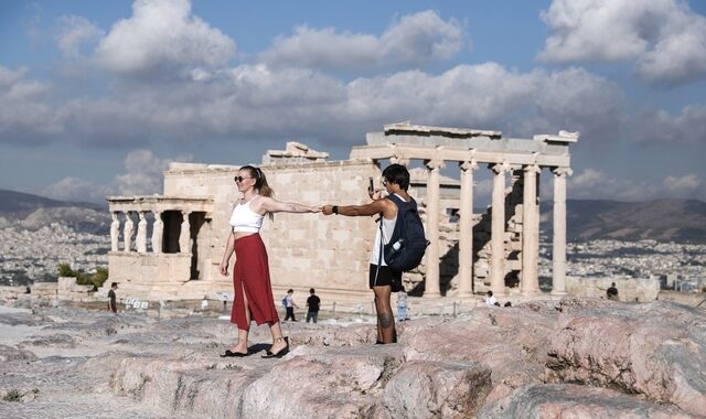 Τράπεζες: Ανοίγουν τις στρόφιγγες για τις τουριστικές επιχειρήσεις