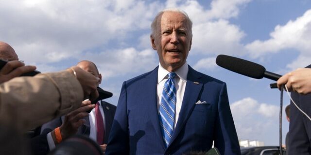 Μπάιντεν για επανεκλογή Μακρόν: “Αδημονώ να συνεχίσουμε τη στενή συνεργασία μας”