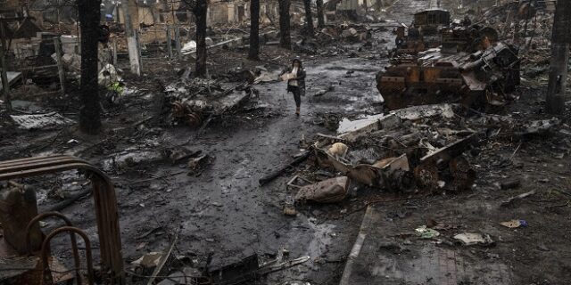 Σφαγή στην Μπούτσα: Αποκαρδιωτικές εικόνες με περισσότερους από 300 νεκρούς άμαχους