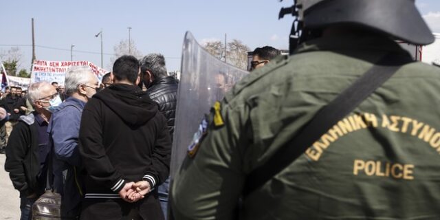 Θεσσαλονίκη: Γιατρός καταγγέλλει παρακώλυση ιατρικής περίθαλψης σε τραυματία προσαχθέντα