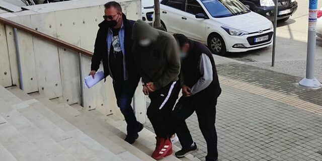 Τραγωδία στον Εύοσμο: Στα δικαστήρια με τον πατέρα του ο 15χρονος που πυροβόλησε και σκότωσε τον φίλο του
