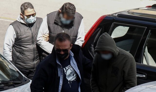 Τραγωδία στον Εύοσμο: Εισαγγελική έρευνα για τον θάνατο του 15χρονου – Ελεύθεροι πατέρας και γιος