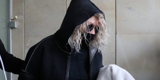 Θάνατος τριών κοριτσιών: Ο Μάνος Δασκαλάκης χτύπαγε τη Ρούλα Πισπιρίγκου, ισχυρίζεται η αδερφή της