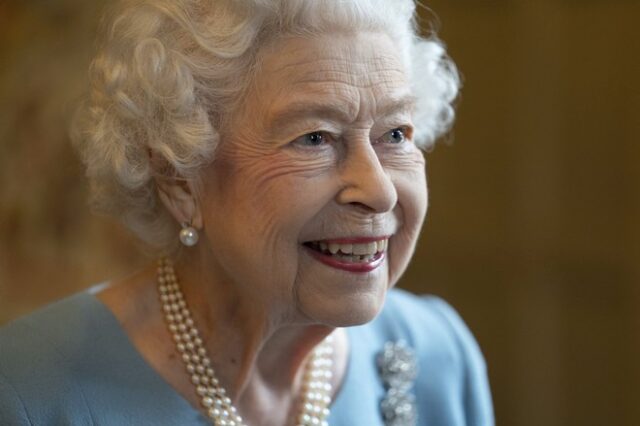 Γενέθλια για τη Βασίλισσα Ελισάβετ – Κλείνει τα 96 και το γιορτάζει στο Σάντριγχαμ