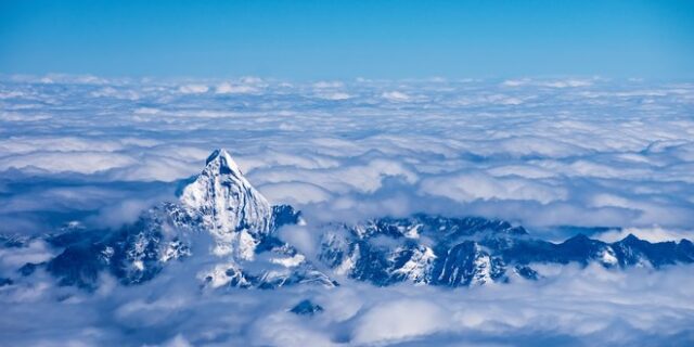 Έβερεστ: Το εξωπραγματικό ύψος που μπορεί να φτάσει πριν σταματήσει να “παίρνει μπόι”
