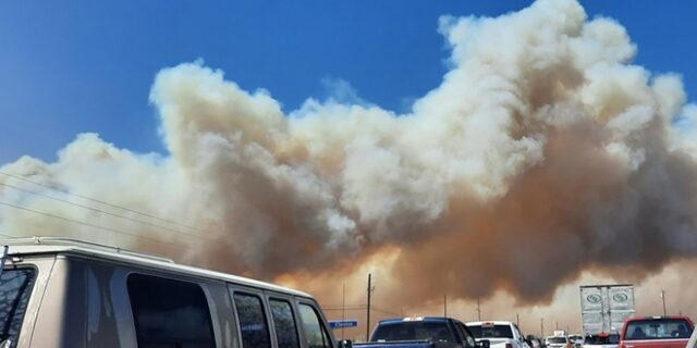 ΗΠΑ: Η φωτιά στην Αριζόνα σχεδόν τριπλασιάστηκε – Χιλιάδες άνθρωποι εγκατέλειψαν τις εστίες τους