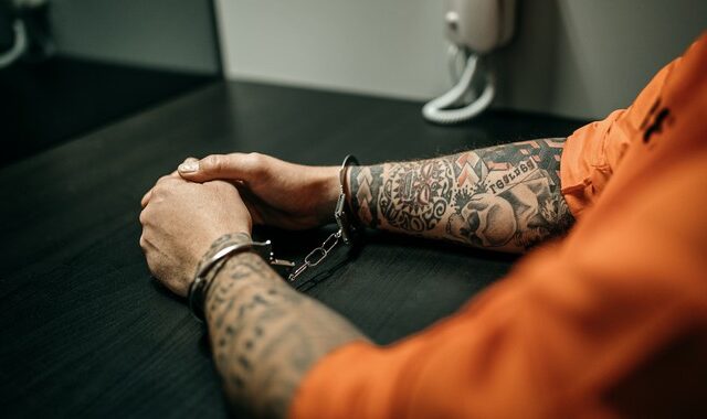 Ελ Σαλβαδόρ: Κακοποιοί καίνε τα τατουάζ τους για να μη συλληφθούν