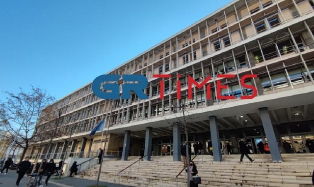 Θεσσαλονίκη: Προφυλακιστέα 36χρονη για την “ερωτική” απάτη με θύμα 43χρονη