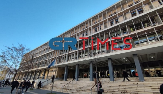 Θεσσαλονίκη: Προφυλακιστέα 36χρονη για την “ερωτική” απάτη με θύμα 43χρονη