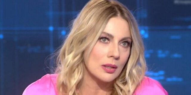 Σμαράγδα Καρύδη: “Δεν έγινα μητέρα γιατί θα γινόμουν σκλάβα του παιδιού και θα άφηνα όλη μου τη ζωή πίσω”