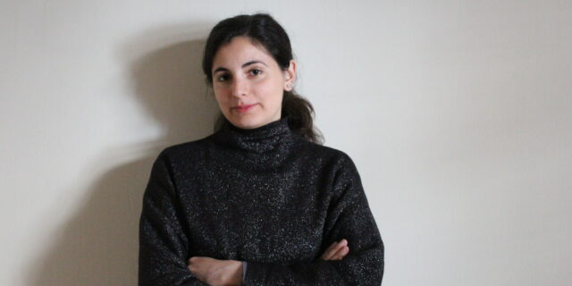 Σε μια μονοκατοικία στα Κάτω Πατήσια, η Μελισσάνθη Σπέη ξεκινά κάτι μοναδικό στο χώρο της μόδας