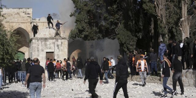 Ισραήλ: Συνεχίζονται οι συγκρούσεις Παλαιστινίων με την ισραηλινή αστυνομία στο τέμενος αλ-Άκσα-31 τραυματίες