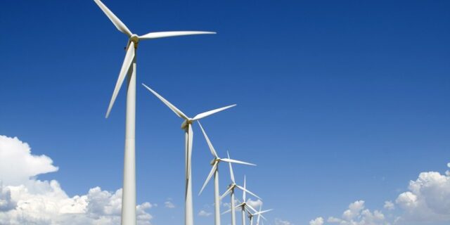 Έρευνα Greenpeace: Εξοικονόμηση ενέργειας και ΑΠΕ θέλουν οι πολίτες, για έξοδο από την ενεργειακή κρίση