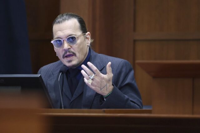 Τζόνι Ντεπ: Τα μηνύματα για το “τέρας” που έκρυβε μέσα του και οι ύβρεις στη Χερντ