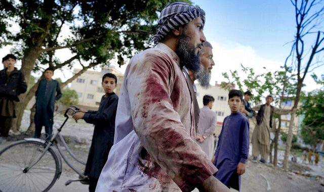 Αφγανιστάν: Έκρηξη σε τζαμί στην Καμπούλ – Πάνω από 50 οι νεκροί, σύμφωνα με τον επικεφαλής του