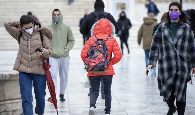 Καιρός: Βροχές, καταιγίδες και πτώση θερμοκρασίας από την Κυριακή των Βαΐων