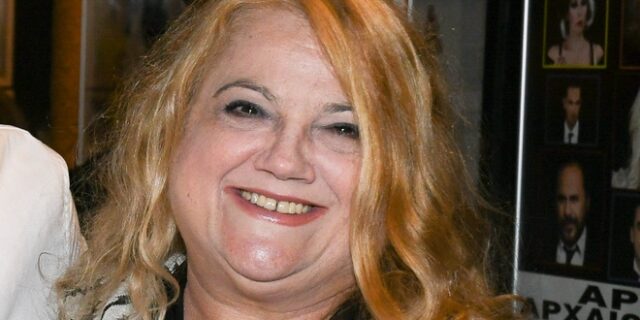 Ελένη Καστάνη: “Ο πατέρας μου αυτοκτόνησε όταν ήμουν 12 ετών”