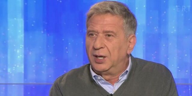 Κώστας Κόκλας: Η απάντησή του στις αντιδράσεις που προκάλεσε το γκέι φιλί στην ΕΡΤ